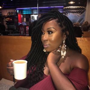 Meet your Posher, Ebone